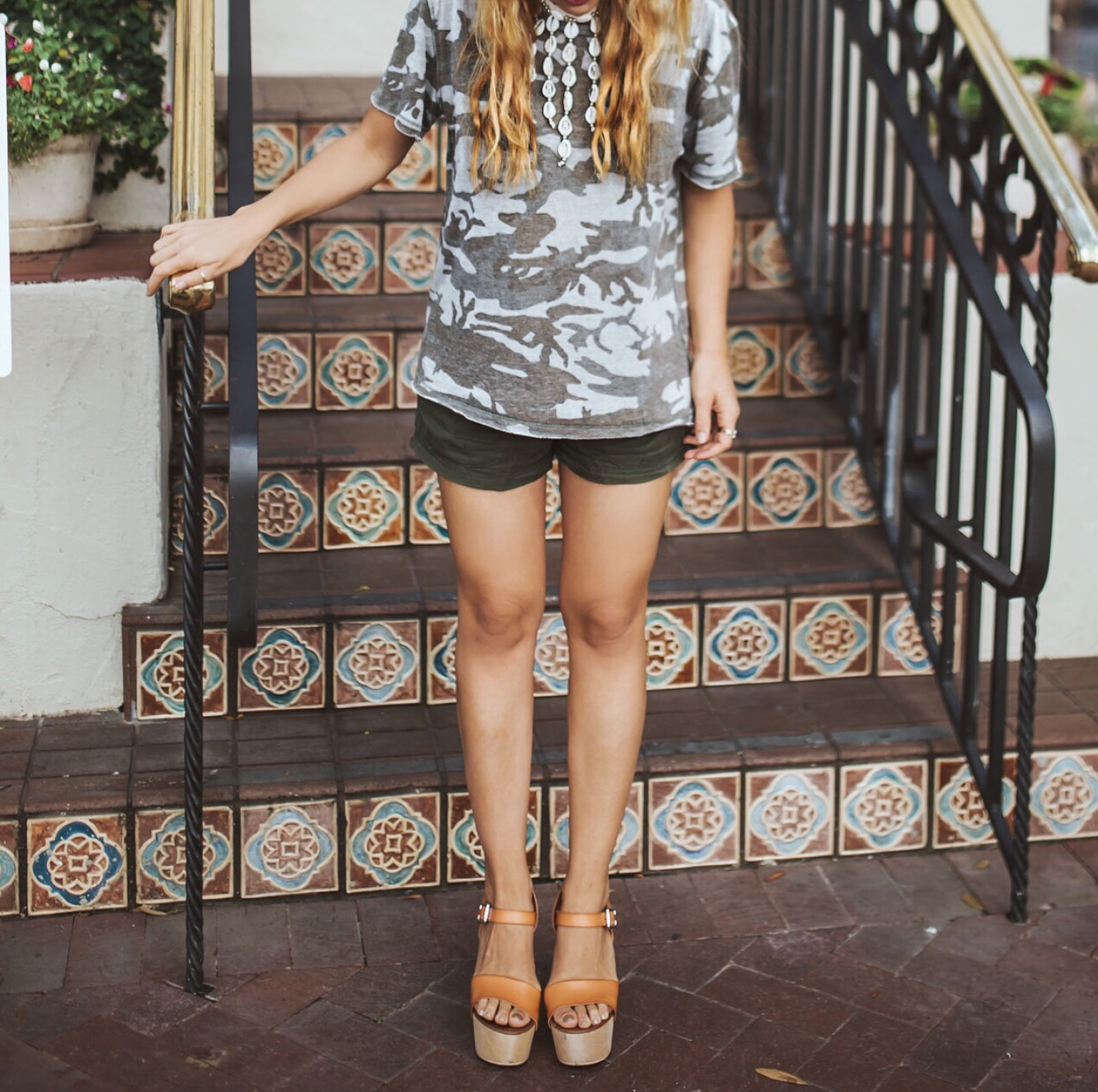 camo tee and cargo shorts by urban outfitters and free people, vegan leather platforms